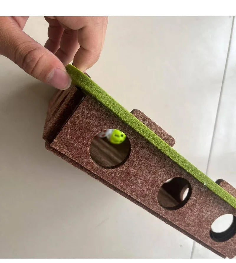 Pet Cat Puzzle Maze Holes Toys Felt Box With Bell Ball.