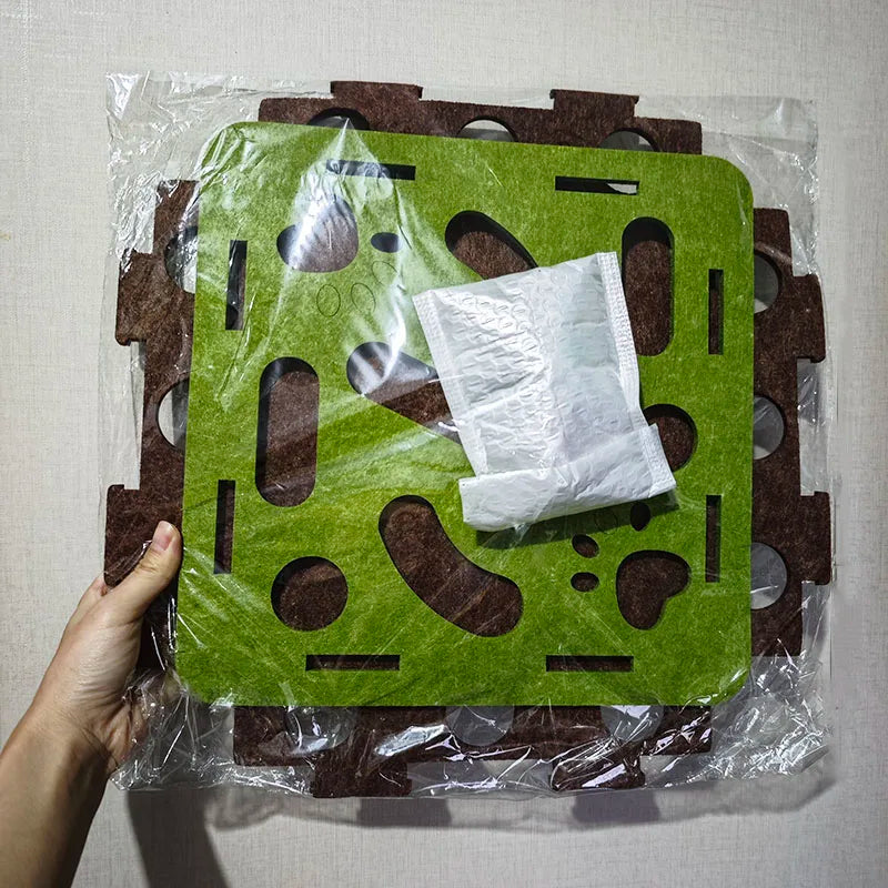 Pet Cat Puzzle Maze Holes Toys Felt Box With Bell Ball.